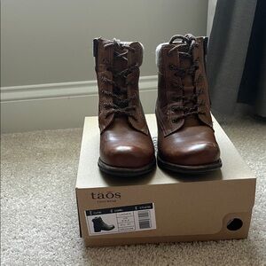 Taos Footwear Women's Brown Ankle Boots